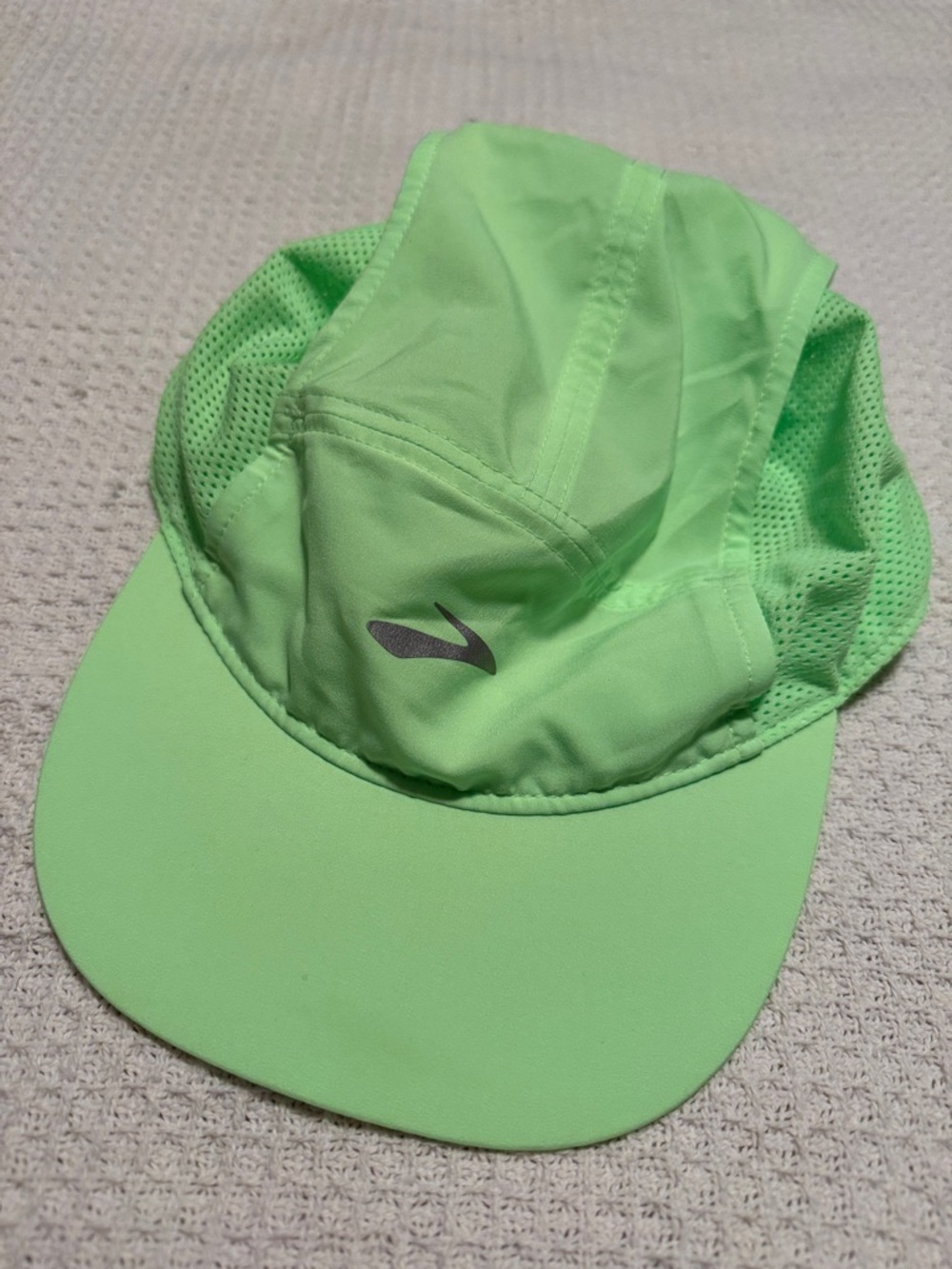 Brooks Neon Green Performance Running Cap with Reflective Logo